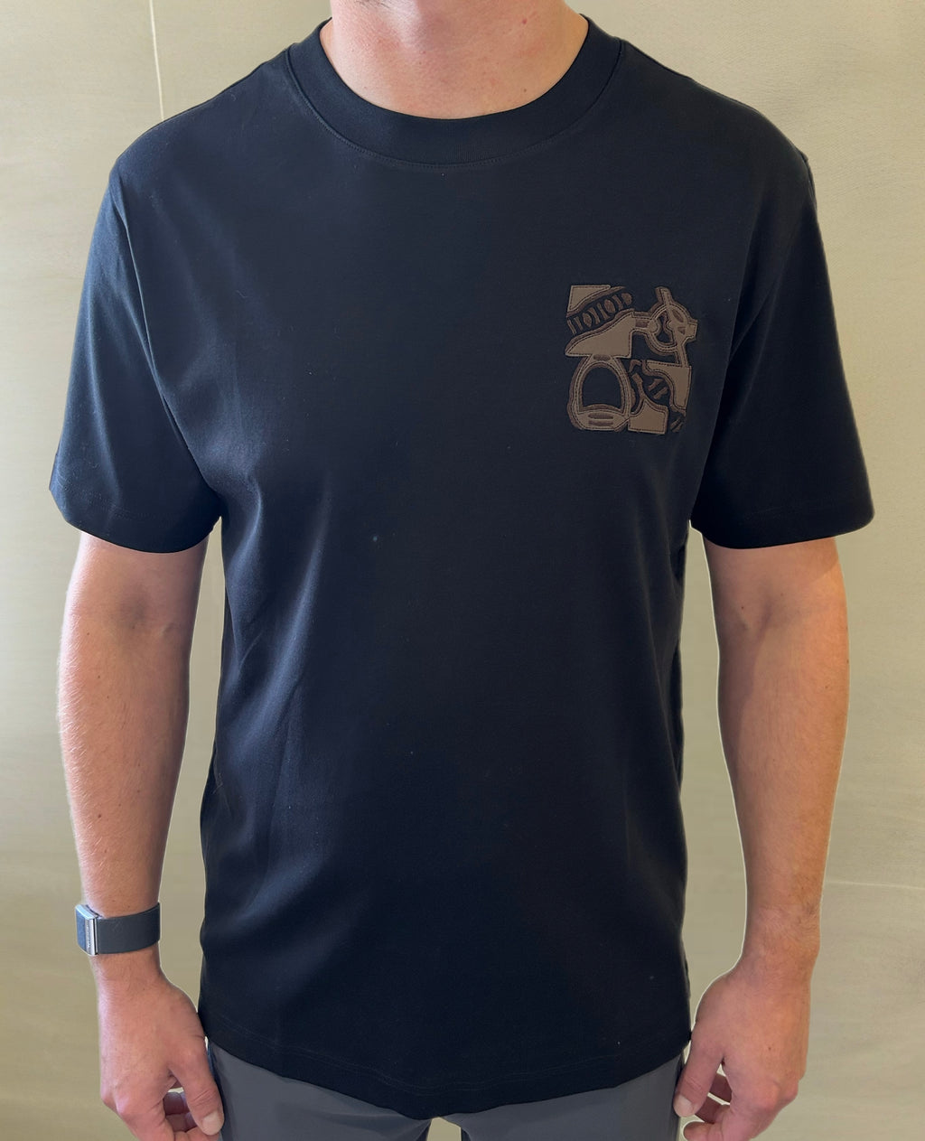 MENS H Black & Brown Graphic T-shirt  image 2