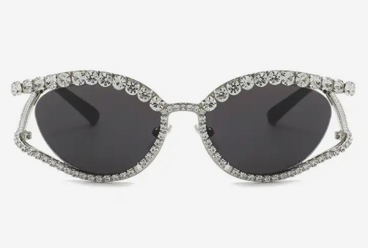 DIAMONTÈ Oval Sunglasses image 6