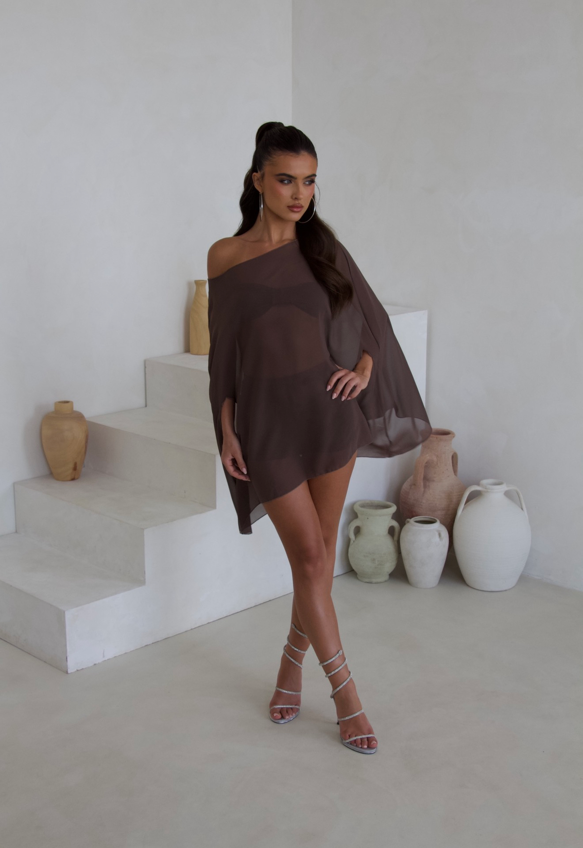 Detail of the matching brown cape